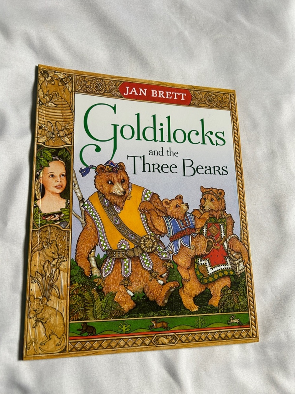 💲SUPERSALE💲 Goldilocks and the three Bears by Jan Brett
